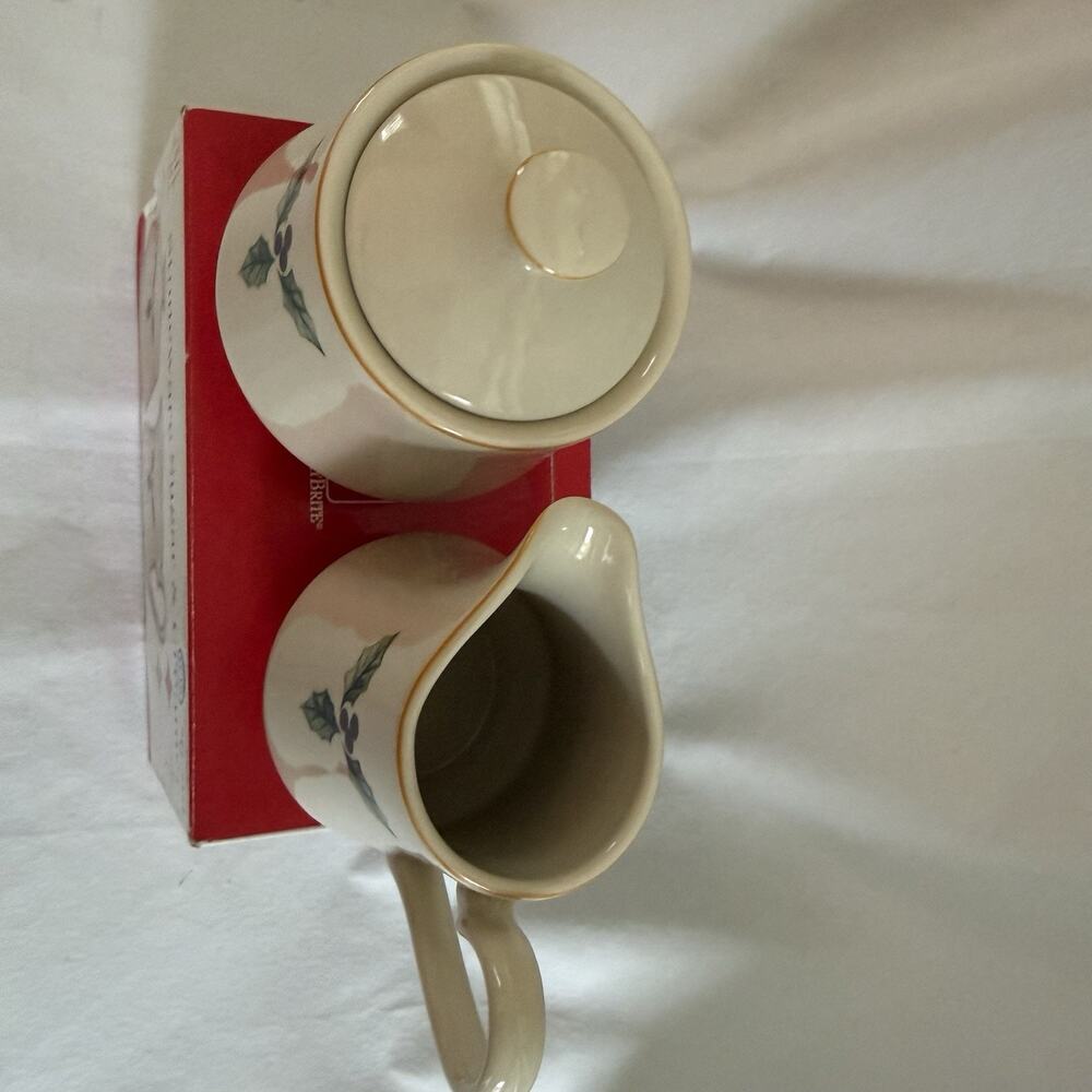 Merry Brite Dishes Stoneware Sugar & Creamer Christmas Dinnerware New - Picture 4 of 6